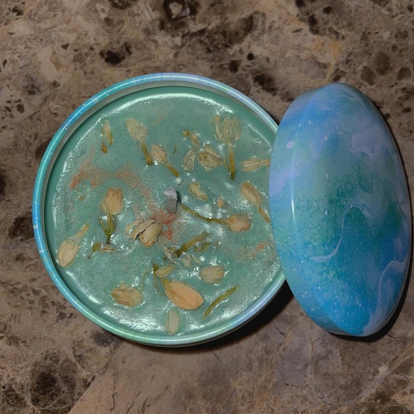 Apple scented candle - Picture 2 of 2